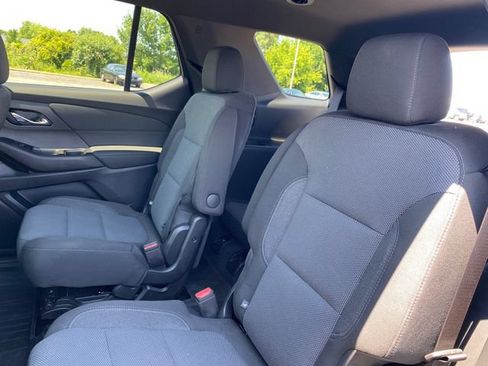 Certified 2023 Chevrolet Traverse LT FWD image 18