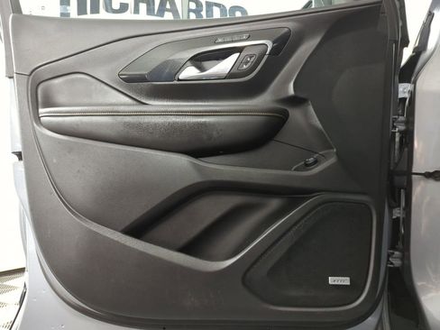 Used 2023 GMC Terrain AT4 w/ Infotainment Package II AWD/4WD image 8