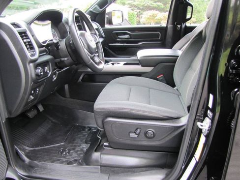 Used 2022 RAM 1500 Big Horn AWD/4WD image 11