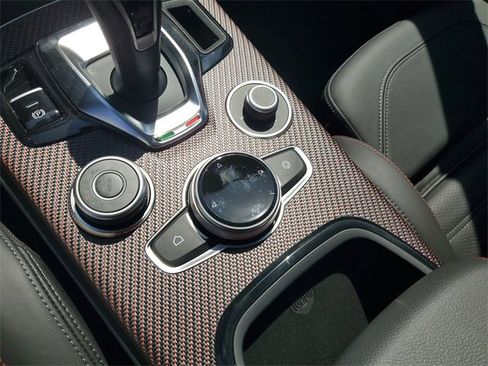 New 2024 Alfa Romeo Stelvio Quadrifoglio image 30