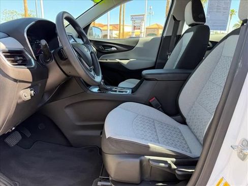 Used 2023 Chevrolet Equinox LS w/ Driver Confidence II Package FWD image 6