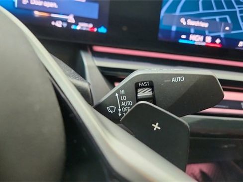 Used 2025 BMW 540i xDrive image 45