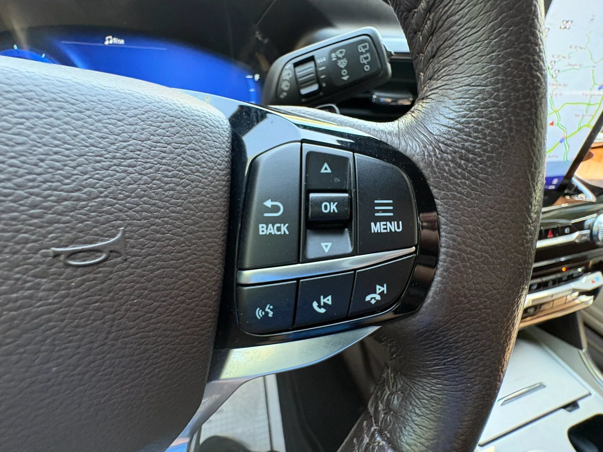 Used 2021 Ford Explorer King Ranch w/ Premium Technology Package AWD/4WD image 47