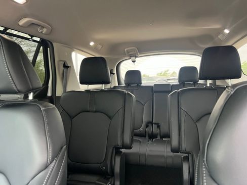 Used 2024 Honda Pilot EX-L image 37