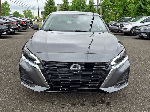 Used 2025 Nissan Altima 2.5 SV FWD image 8