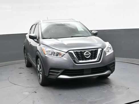 Used 2020 Nissan Kicks SV image 10