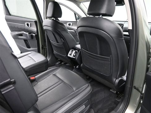 Certified 2024 Kia Sorento SX image 21