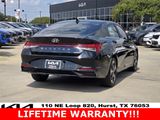 Used 2022 Hyundai Elantra Limited w/ Preferred Accessory Package image 4