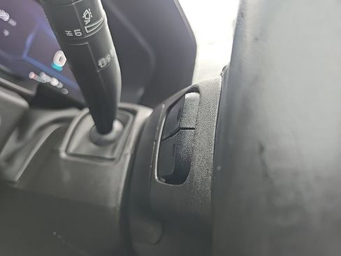 Used 2024 Chevrolet Suburban LT image 45