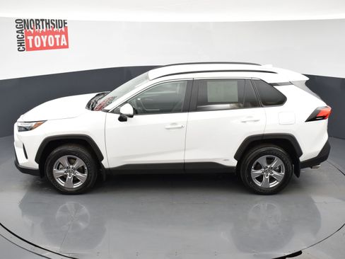 Used 2022 Toyota RAV4 XLE image 17