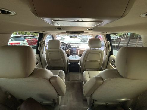 Used 2013 Cadillac Escalade ESV Luxury RWD image 29