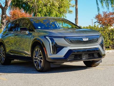 New 2026 Cadillac Optiq Sport 2 image 5