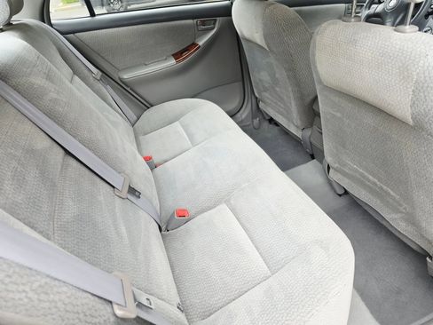 Used 2004 Toyota Corolla LE FWD image 12