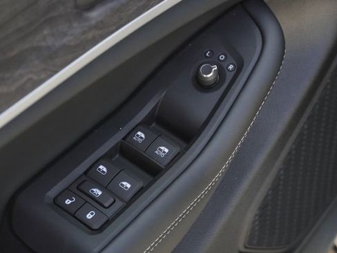 New 2025 Jeep Grand Cherokee Limited w/ Black Appearance Package AWD/4WD image 20