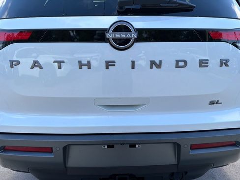 New 2026 Nissan Pathfinder SL w/ SL Premium Package FWD image 10
