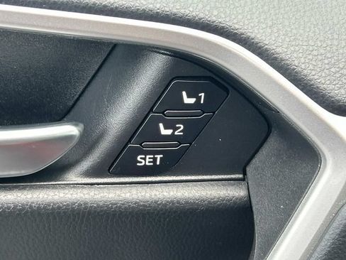 Used 2025 Toyota RAV4 XLE Premium w/ Weather Package AWD/4WD image 25