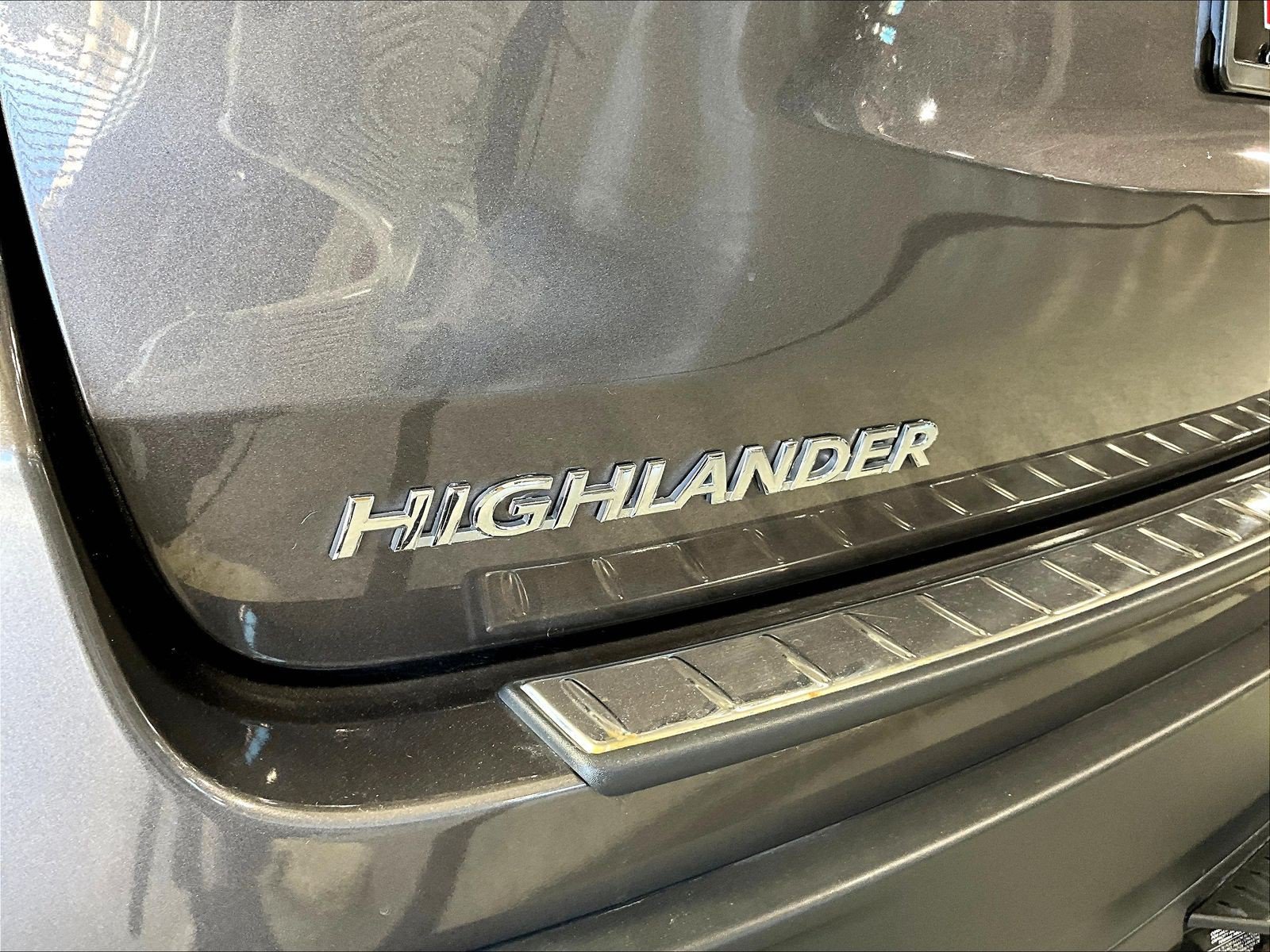Used 2017 Toyota Highlander XLE AWD/4WD image 21