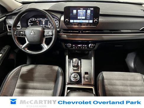 Used 2023 Mitsubishi Outlander SE Black Edition FWD image 25