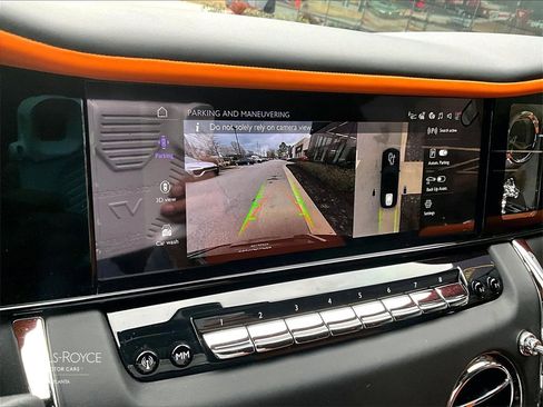 Certified 2025 Rolls-Royce Cullinan image 18