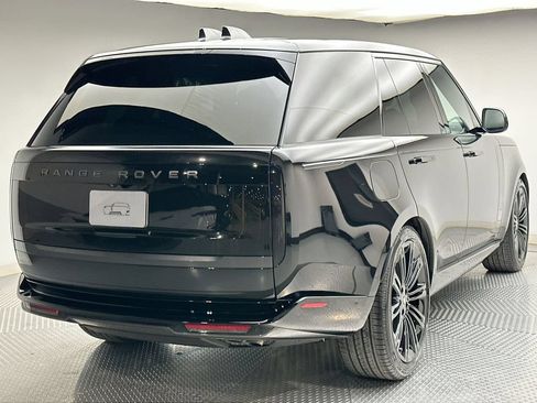 Certified 2025 Land Rover Range Rover SE AWD/4WD image 13