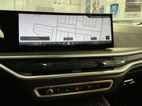 Used 2024 BMW X7 xDrive40i w/ Premium Package AWD/4WD image 21
