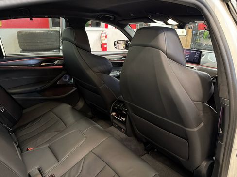 Used 2021 BMW M5 w/ Competition Package image 21