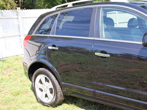 Used 2014 Chevrolet Captiva Sport LTZ FWD image 5