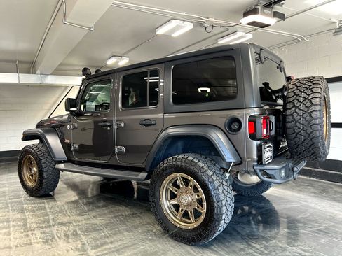 Used 2018 Jeep Wrangler Unlimited Sport S image 10