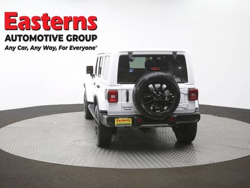 Used 2025 Jeep Wrangler Unlimited Sahara AWD/4WD image 62