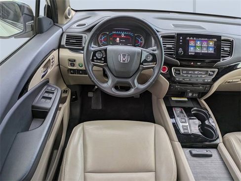 Certified 2021 Honda Pilot Touring image 18