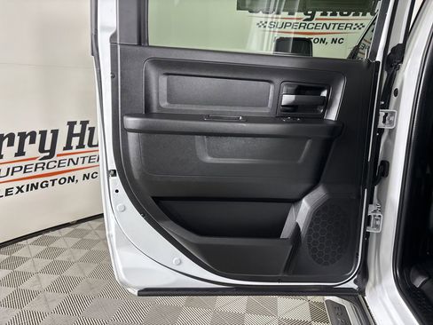 Used 2023 RAM 2500 Tradesman w/ Chrome Appearance Group image 21