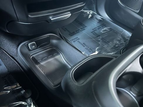 New 2026 Chrysler Pacifica Select image 31