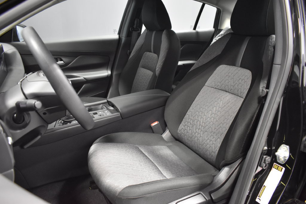 Certified 2026 Nissan Sentra SV w/ SV Convenience Package FWD image 5