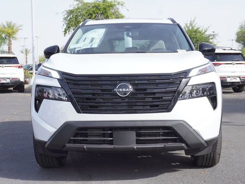 New 2026 Nissan Rogue Dark Armor image 5