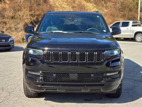 Used 2023 Jeep Wagoneer Series II image 16