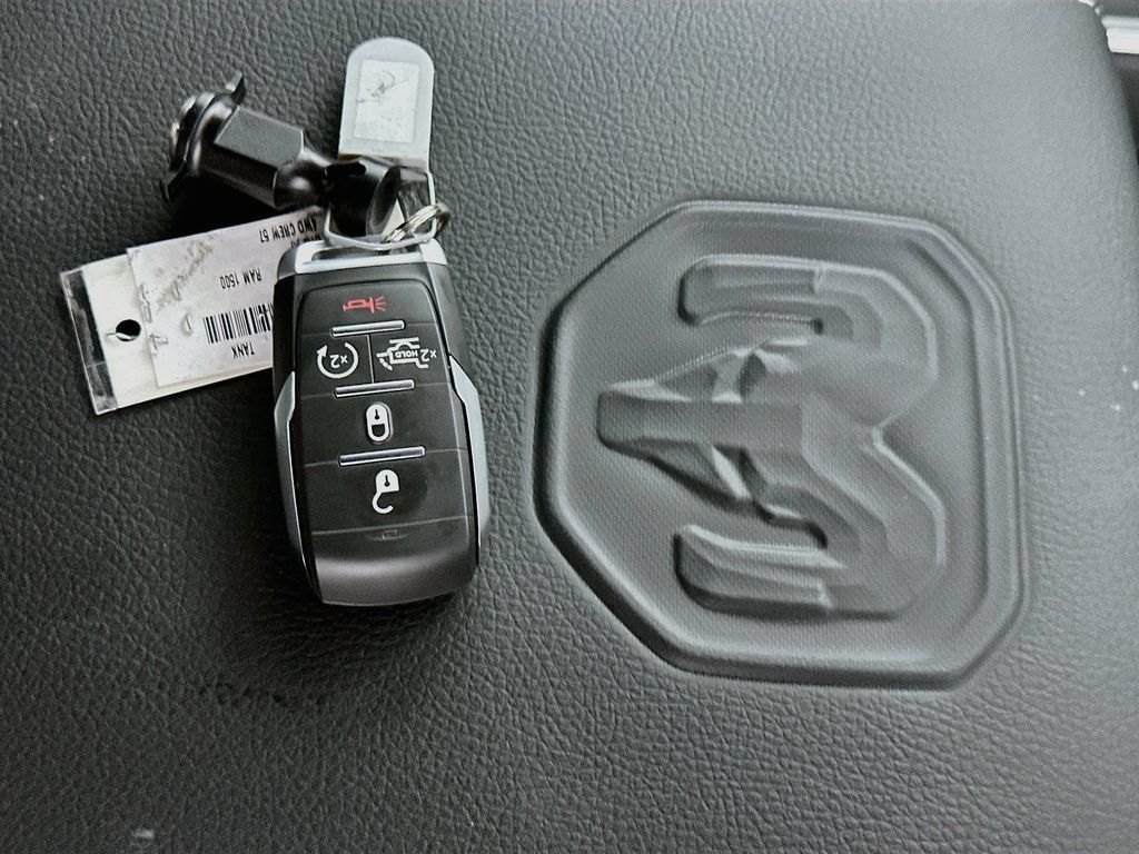 New 2027 RAM 1500 Laramie w/ Night Edition AWD/4WD image 19