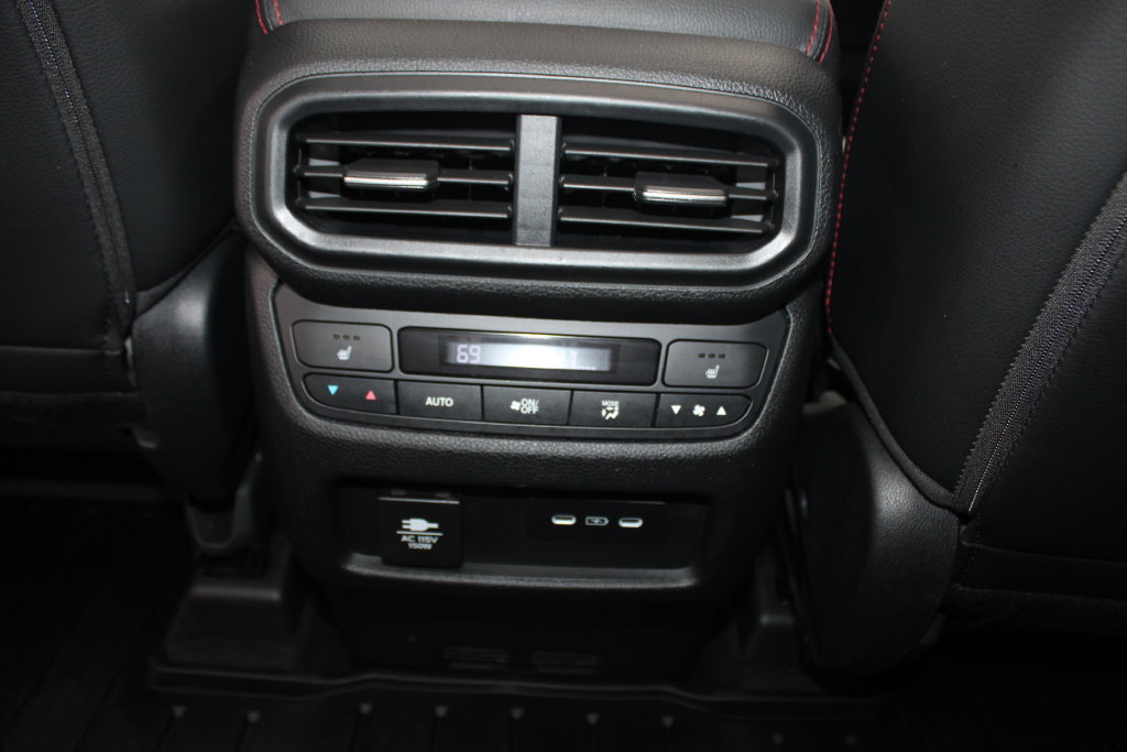 Used 2025 Honda Pilot Black Edition image 55