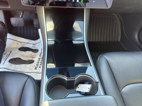 Used 2020 Tesla Model 3 Standard Range Plus image 16