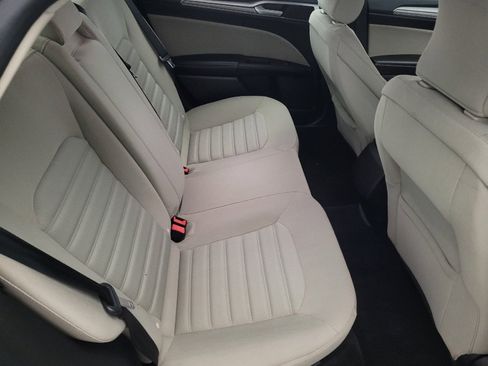 Used 2018 Ford Fusion S image 19