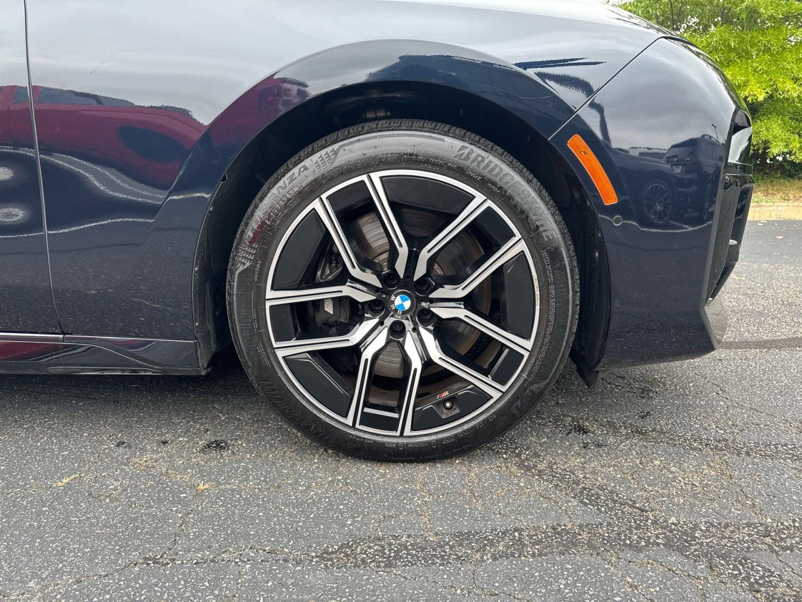 Used 2026 BMW 740i xDrive w/ Premium Package AWD/4WD image 2