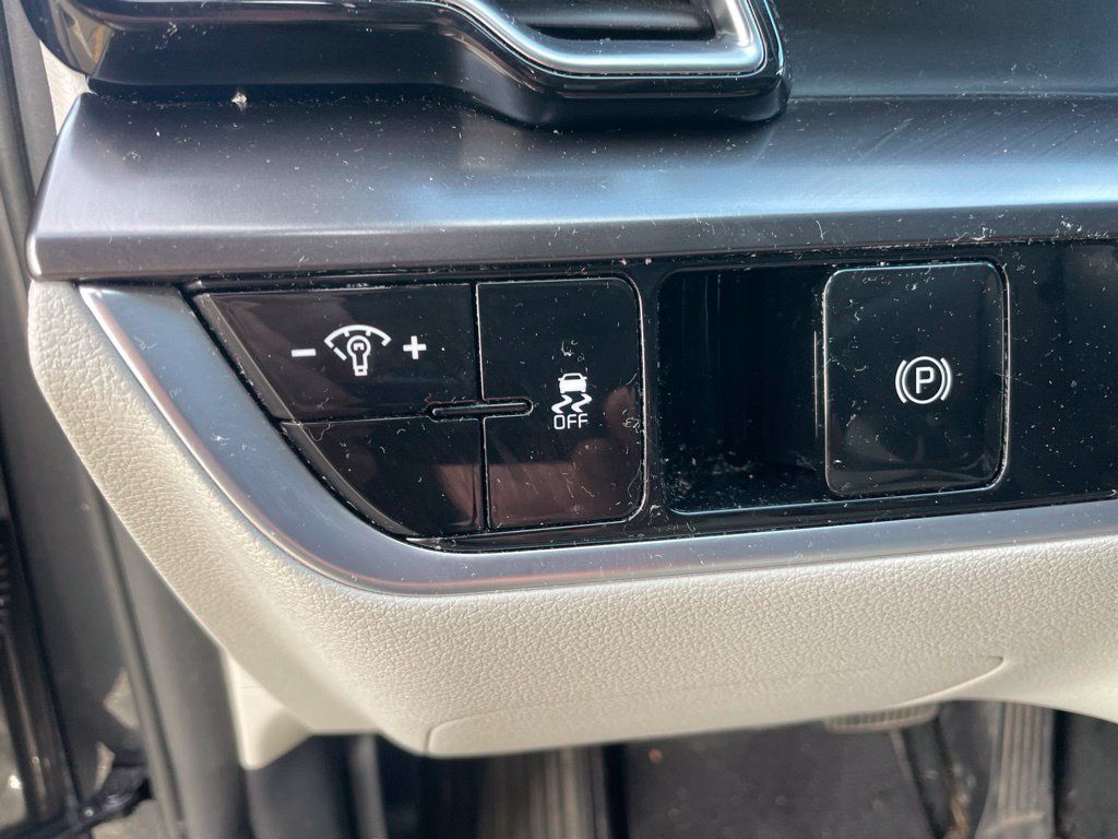 Used 2024 Kia Sportage EX AWD/4WD image 12