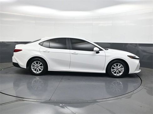 Used 2025 Toyota Camry LE w/ Convenience Package image 3