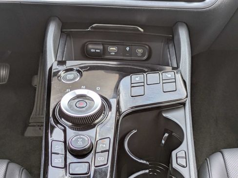 Certified 2025 Kia Sportage EX AWD/4WD image 19