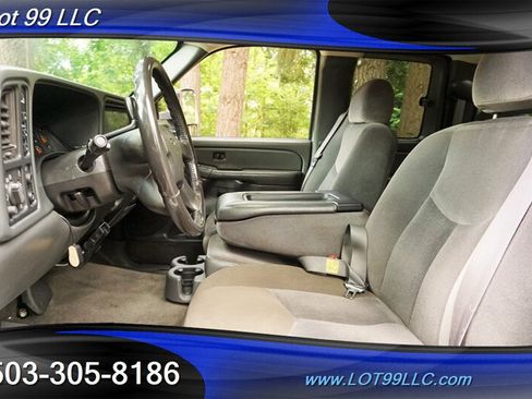 Used 2004 GMC Sierra 2500 SLE w/ Heavy-Duty Power Package AWD/4WD image 2