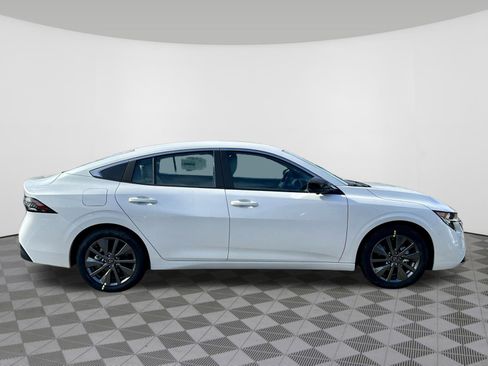 New 2026 Nissan Sentra SL w/ Floor Mat Package FWD image 5