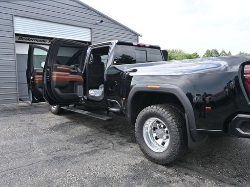 Used 2026 GMC Sierra 3500 Denali Ultimate AWD/4WD image 34