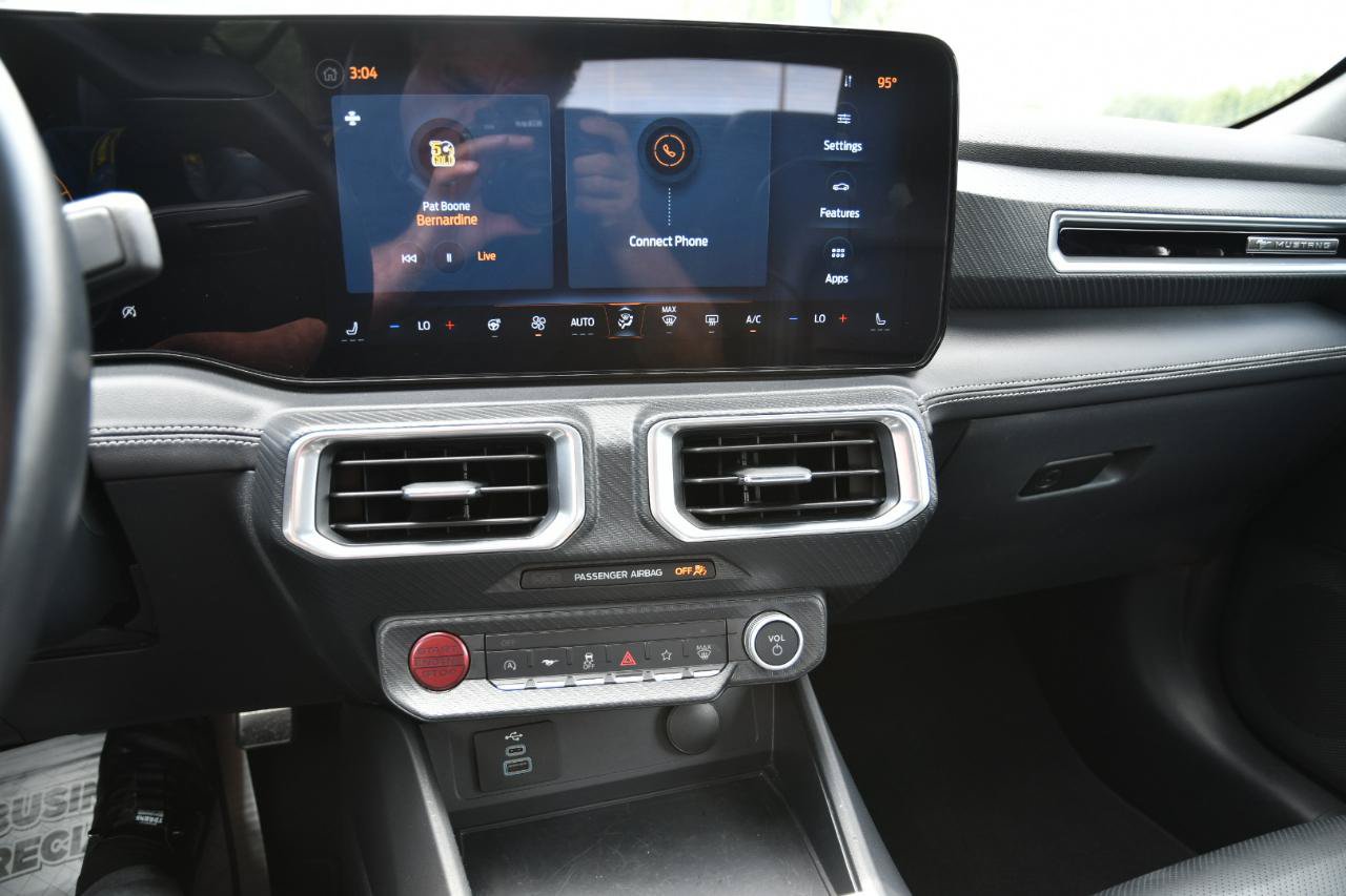 Used 2025 Ford Mustang Premium RWD image 19