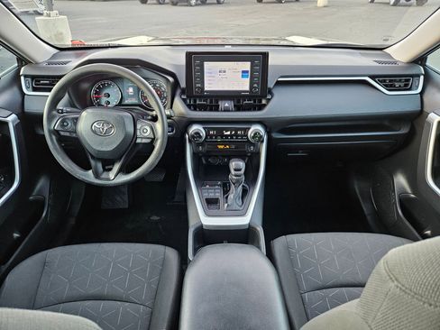 Used 2022 Toyota RAV4 XLE AWD/4WD image 29