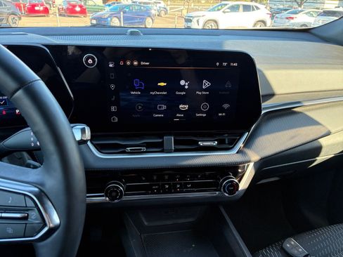 Used 2025 Chevrolet Equinox LT image 17