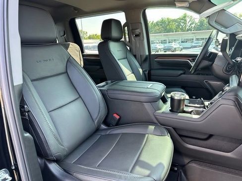 Used 2025 GMC Sierra 2500 Denali w/ Denali Reserve Package AWD/4WD image 9